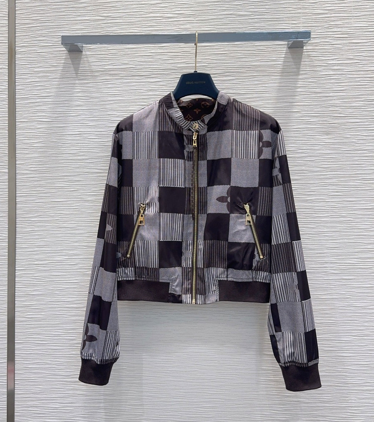 Дамска двулицева ветровка