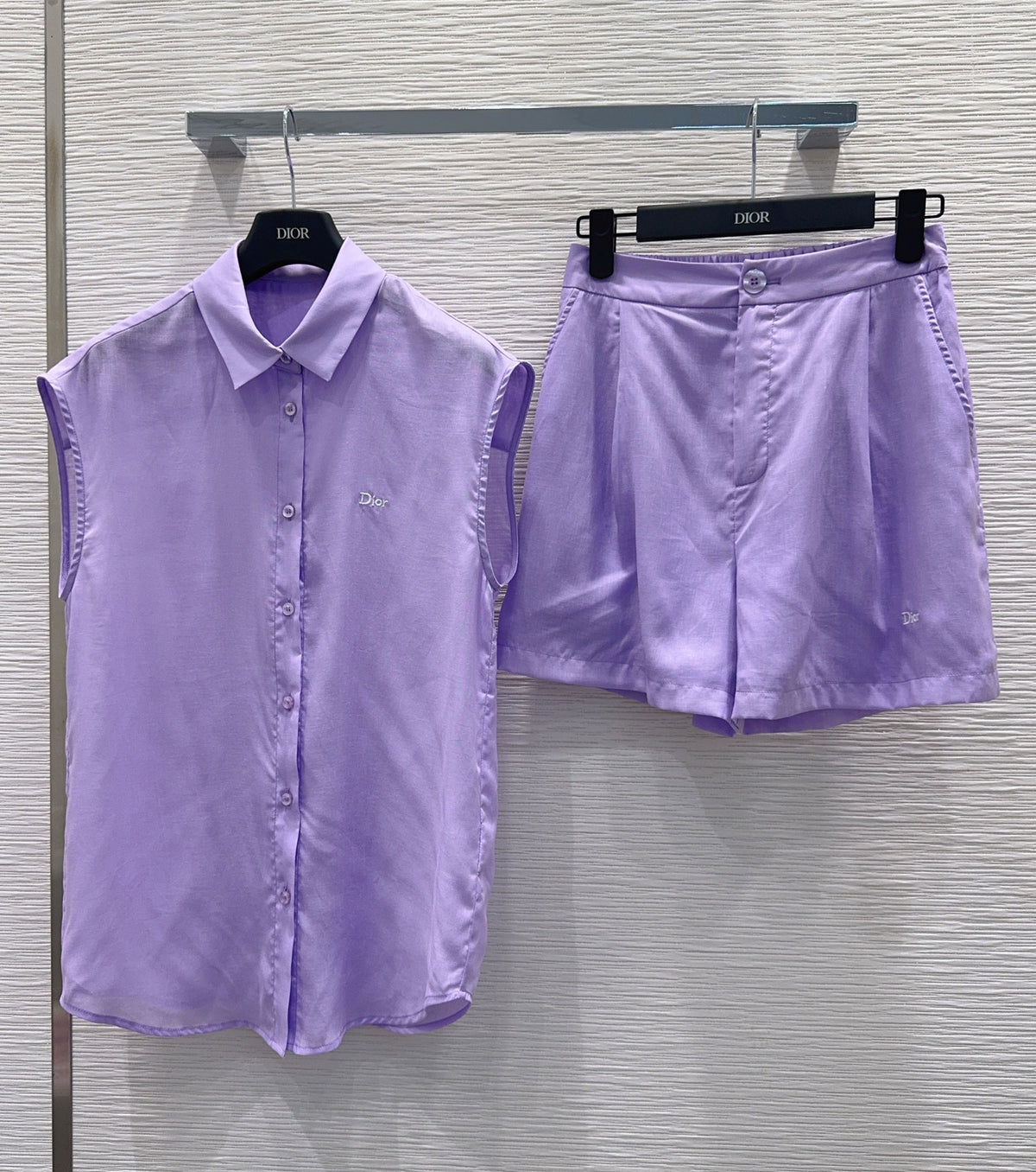 Women set