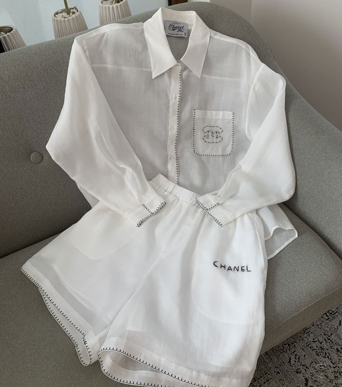Women set