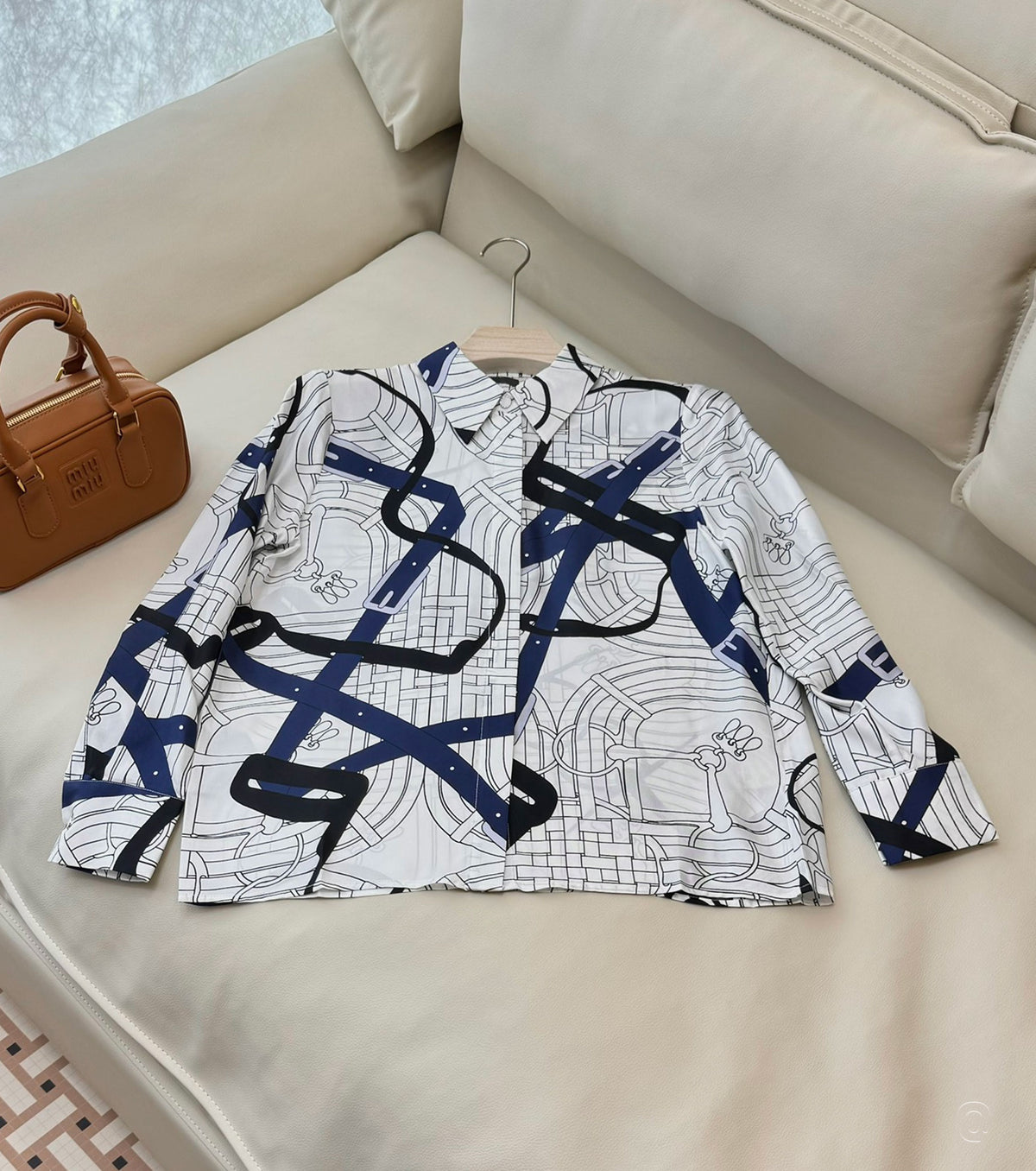 Риза Mors a Jouets Detoure