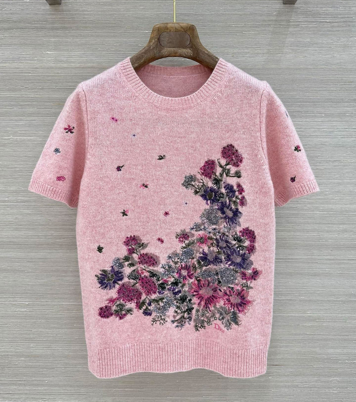 Short-Sleeved Embroidered Sweater