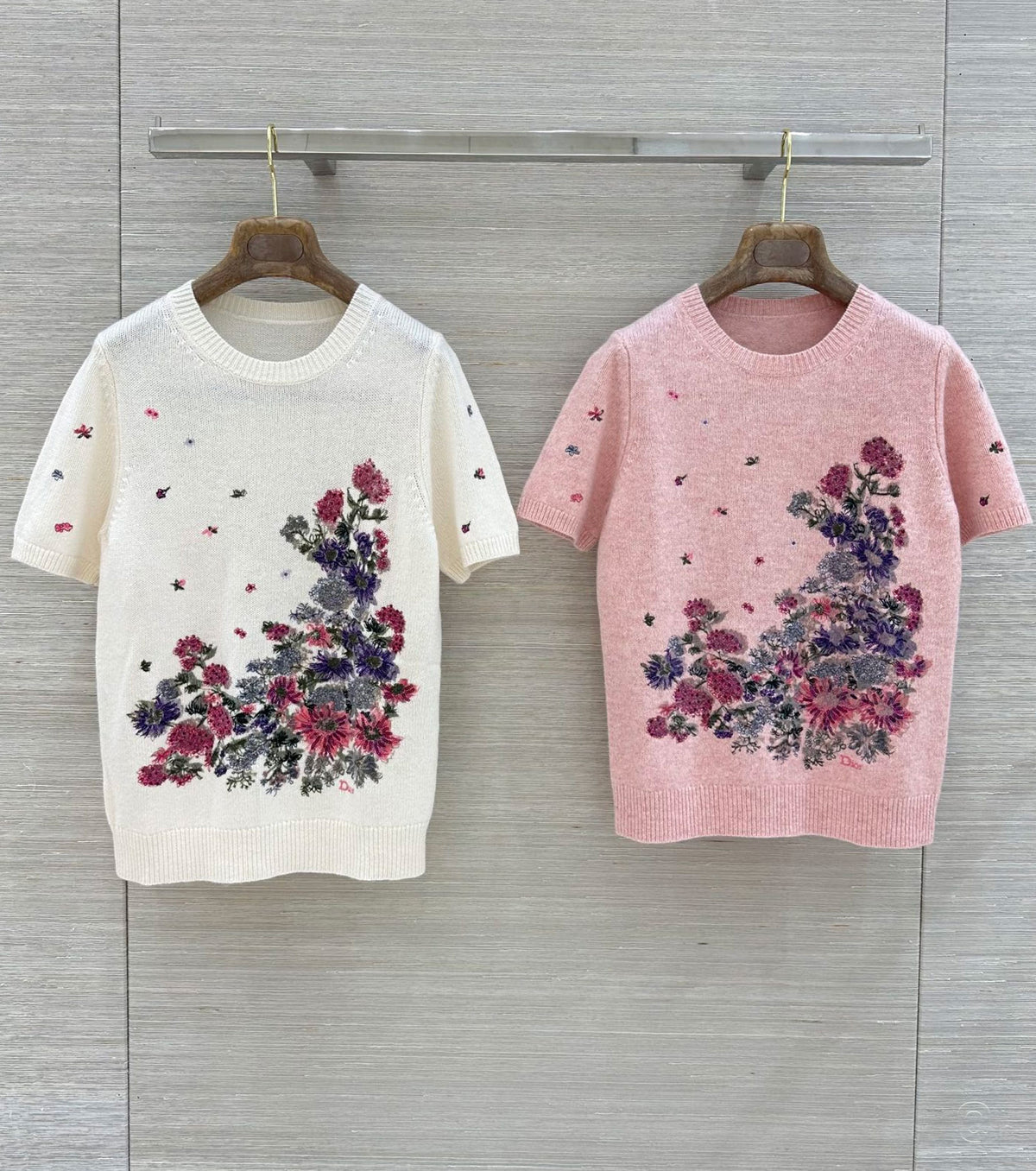 Short-Sleeved Embroidered Sweater