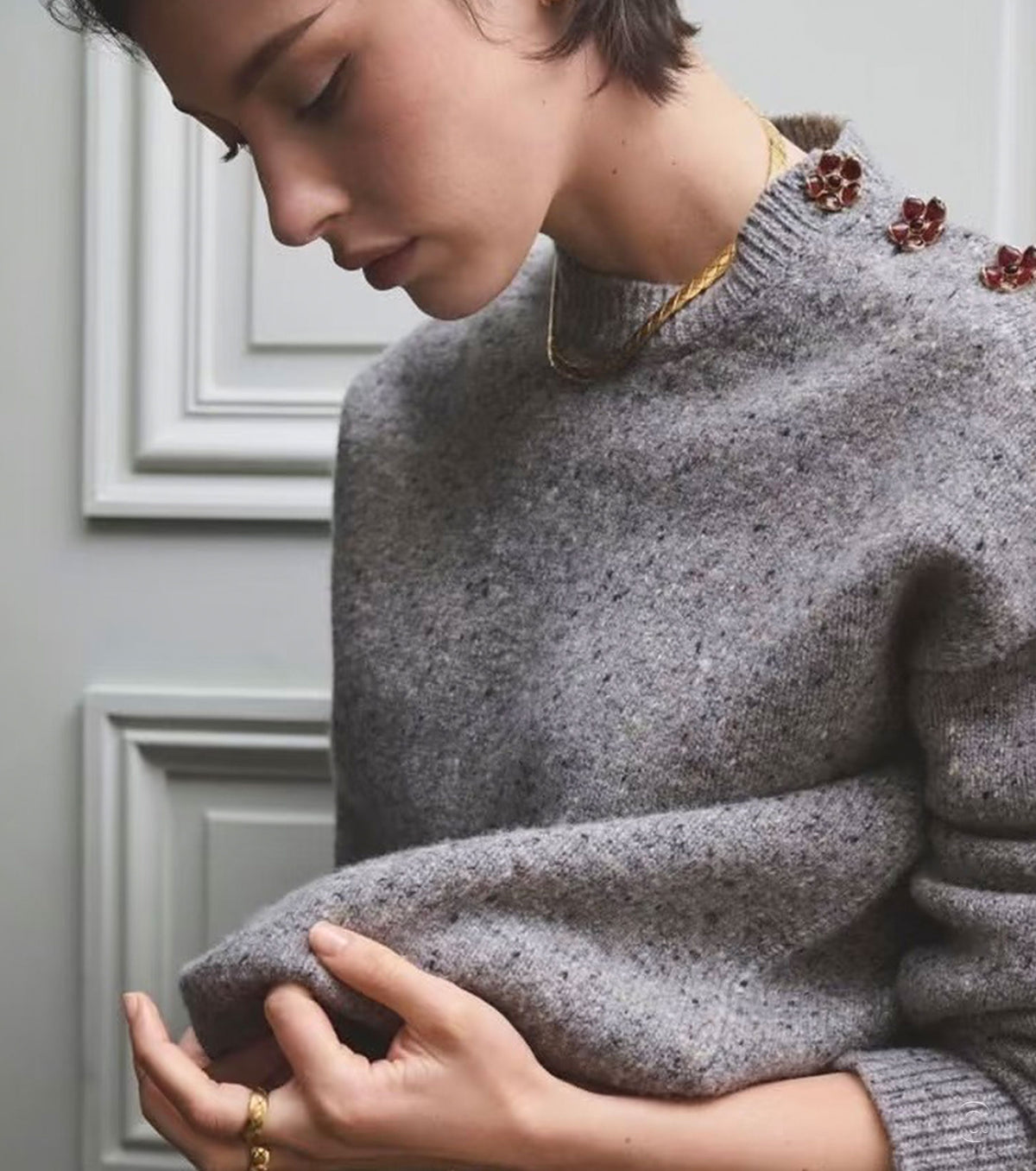 Кашмирен пуловер