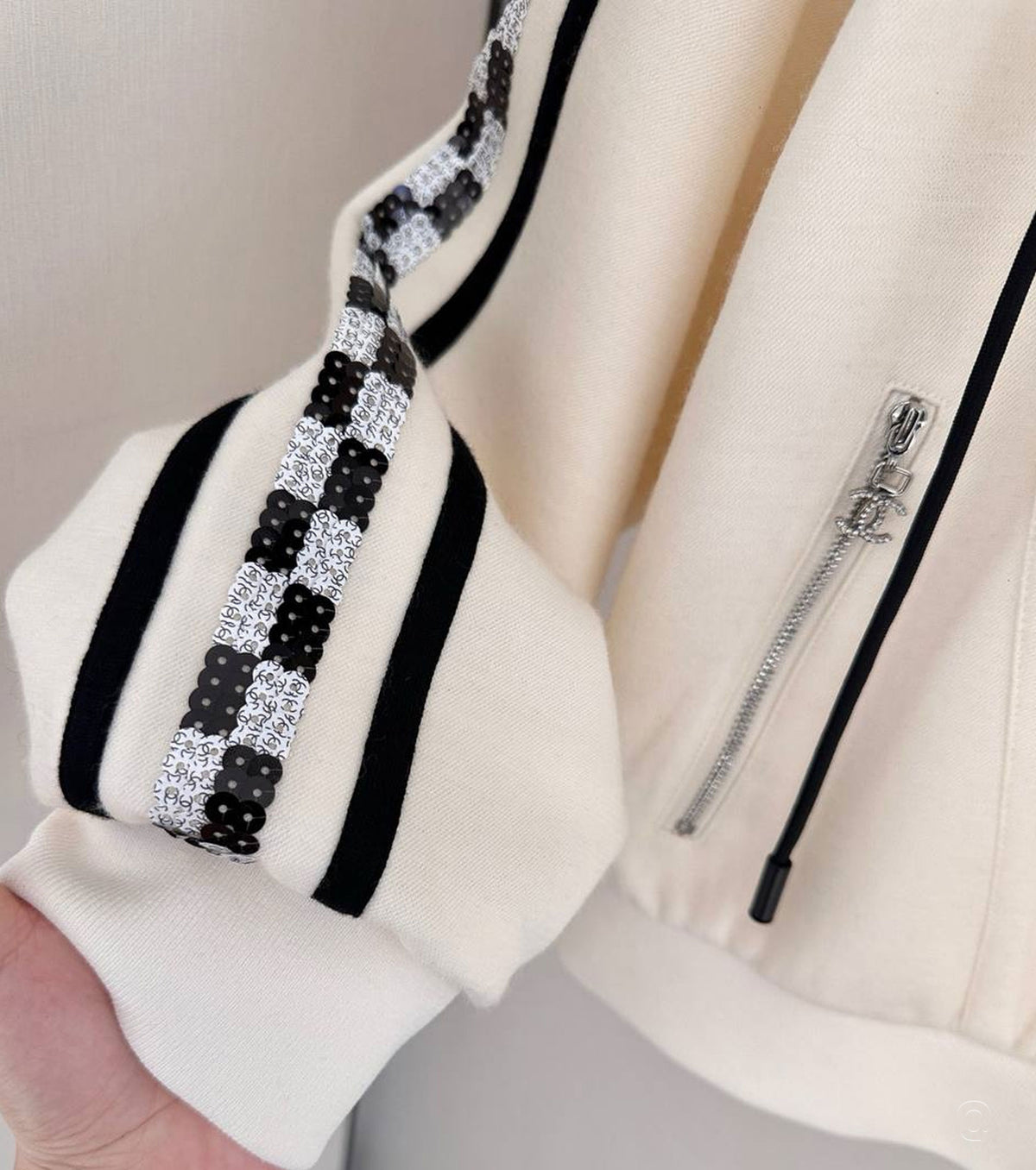 Women wool sweatshirt