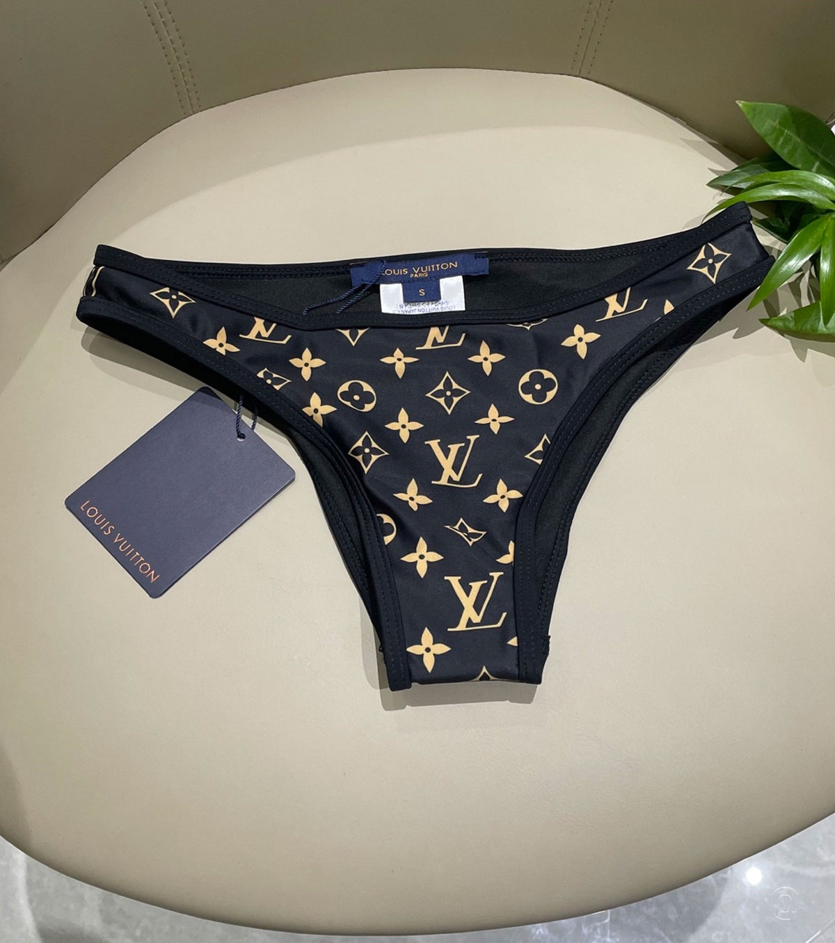 Бански от две части