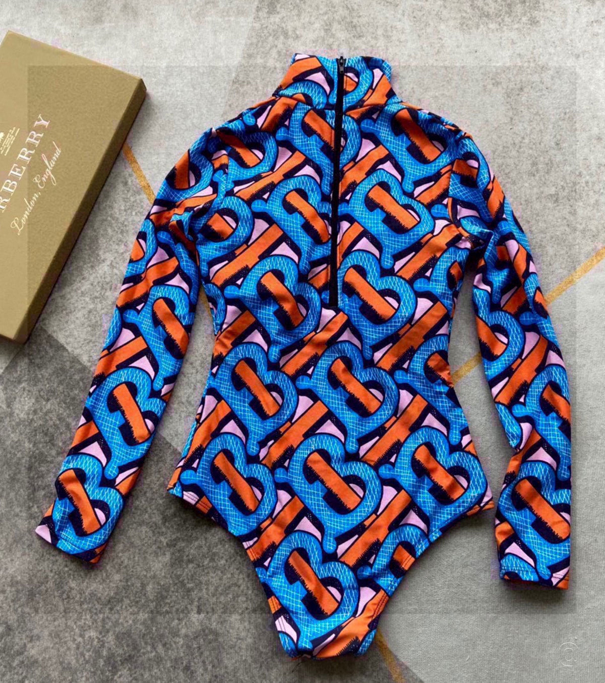 БАНСКИ С ДЪЛЪГ РЪКАВ