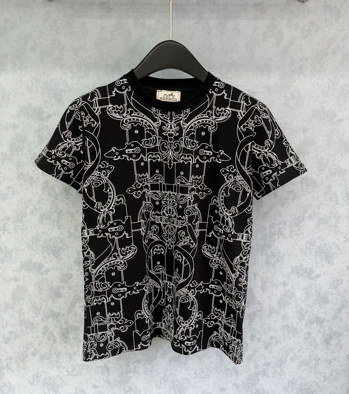 Права тениска "Ferronnerie Remix".