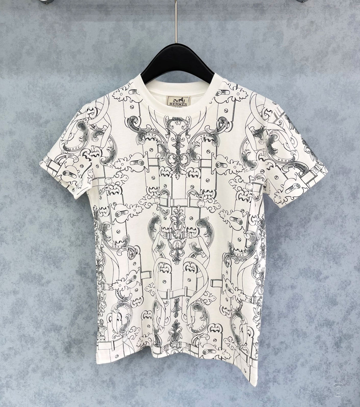 Права тениска "Ferronnerie Remix".