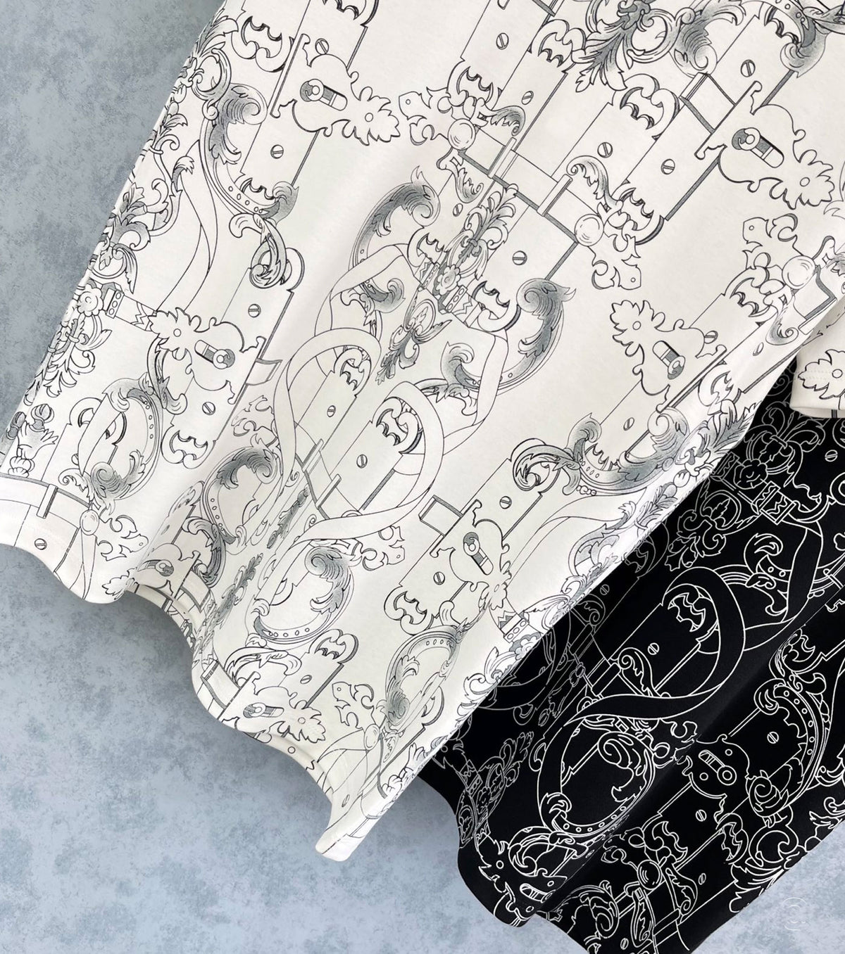 Права тениска "Ferronnerie Remix".