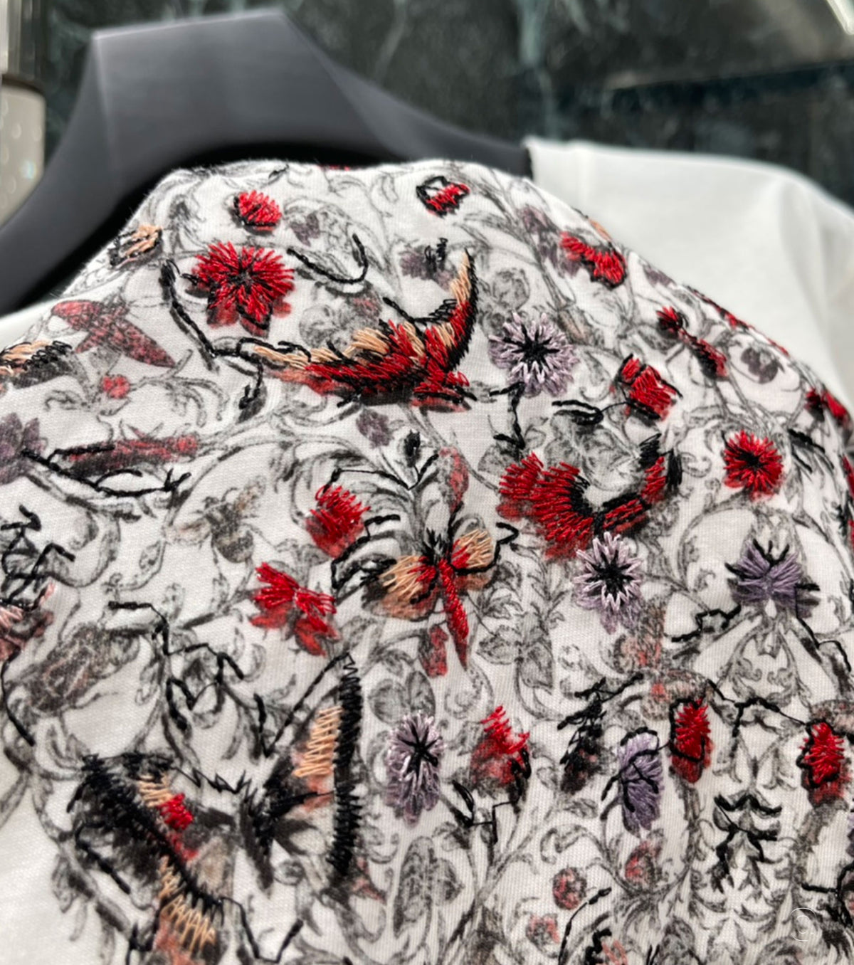 Бродирана тениска