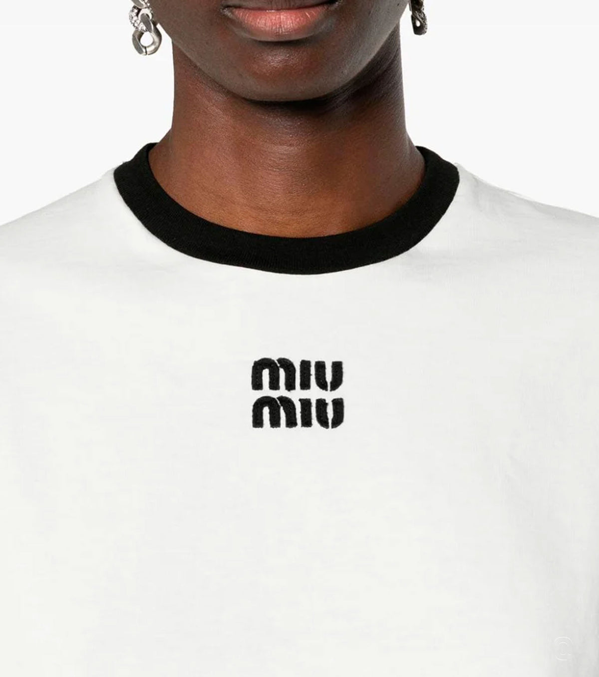 Embroidered Logo Cropped T-Shirt MIU5002