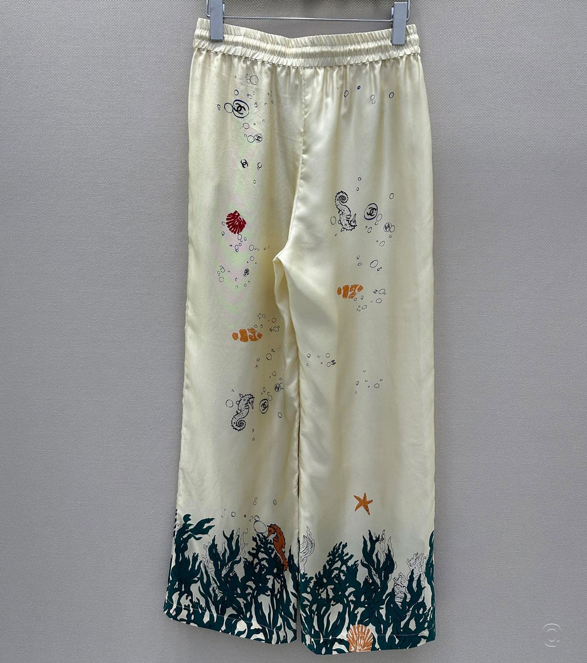 Women trousers