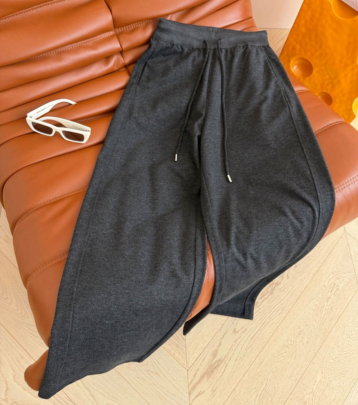 Women trousers