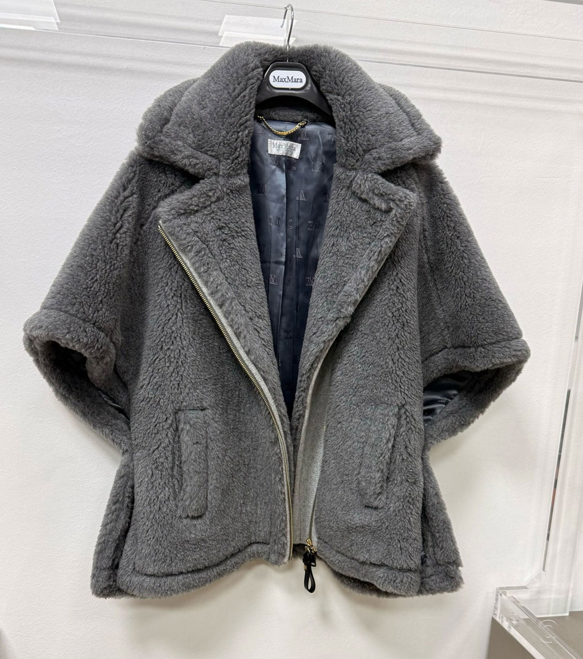 Women alpaca wool cape vest