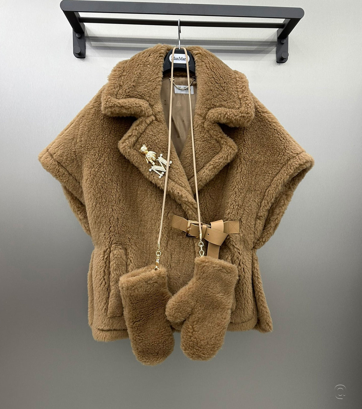 Women alpaca wool cape vest