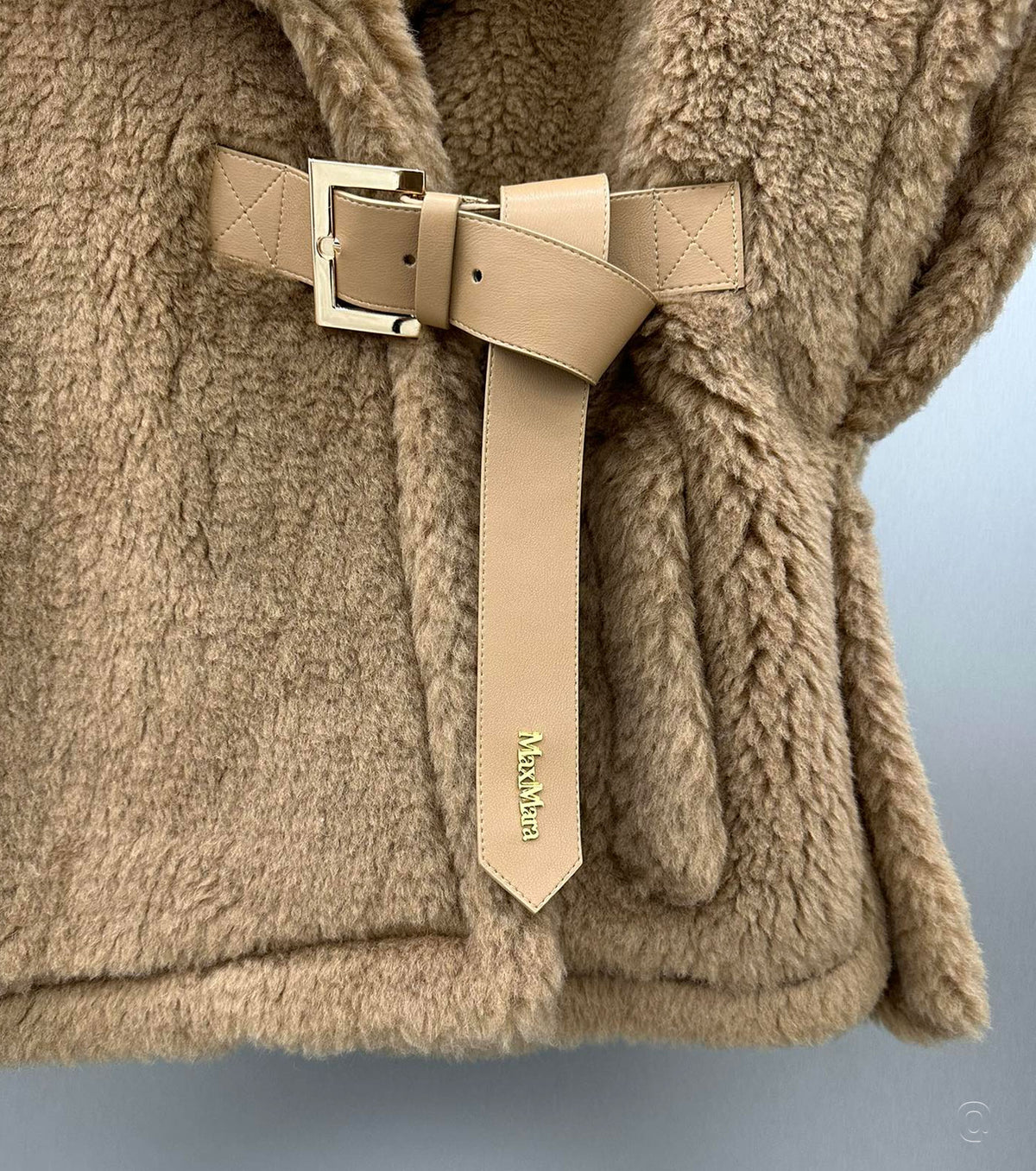 Women alpaca wool cape vest