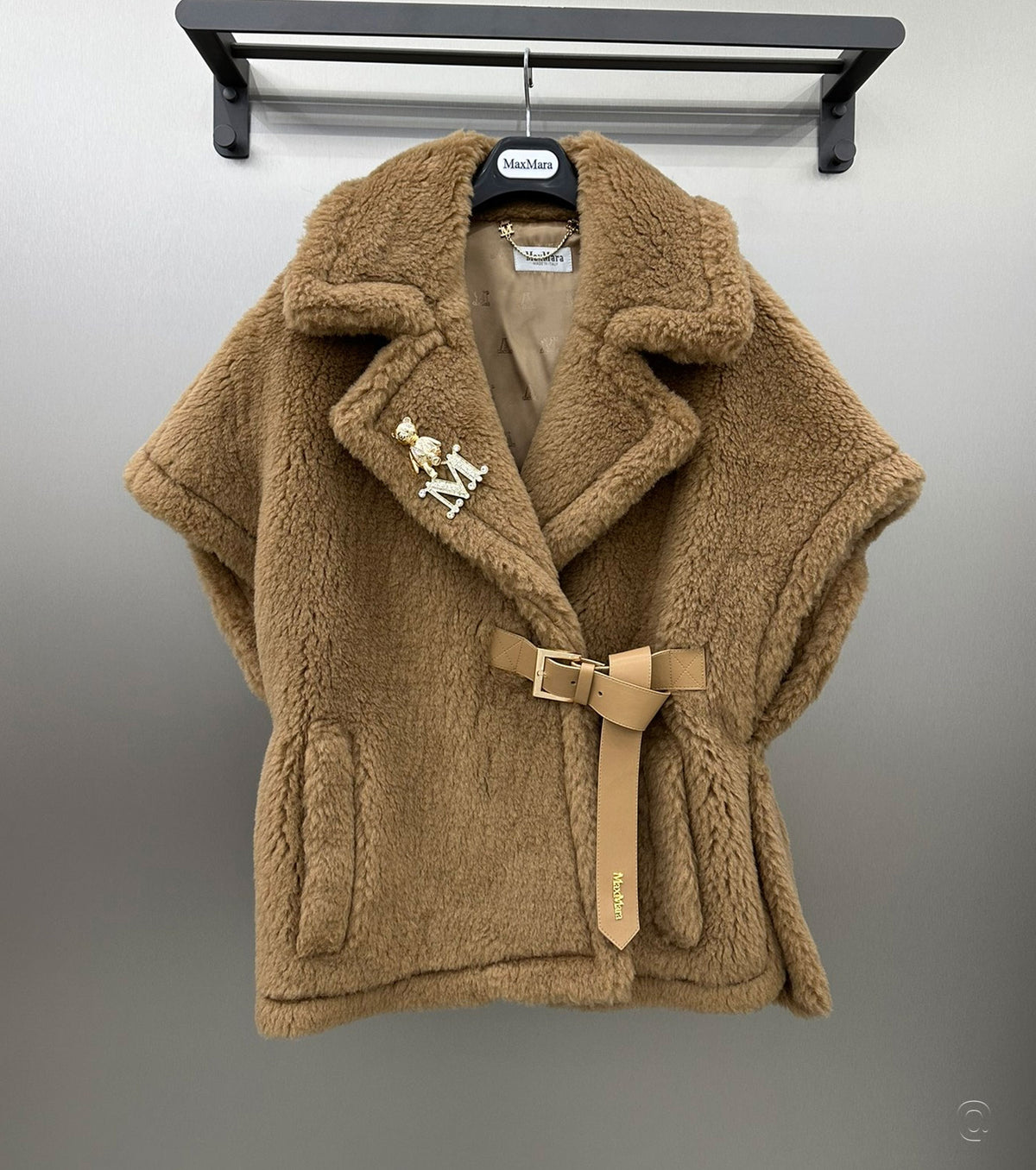 Women alpaca wool cape vest