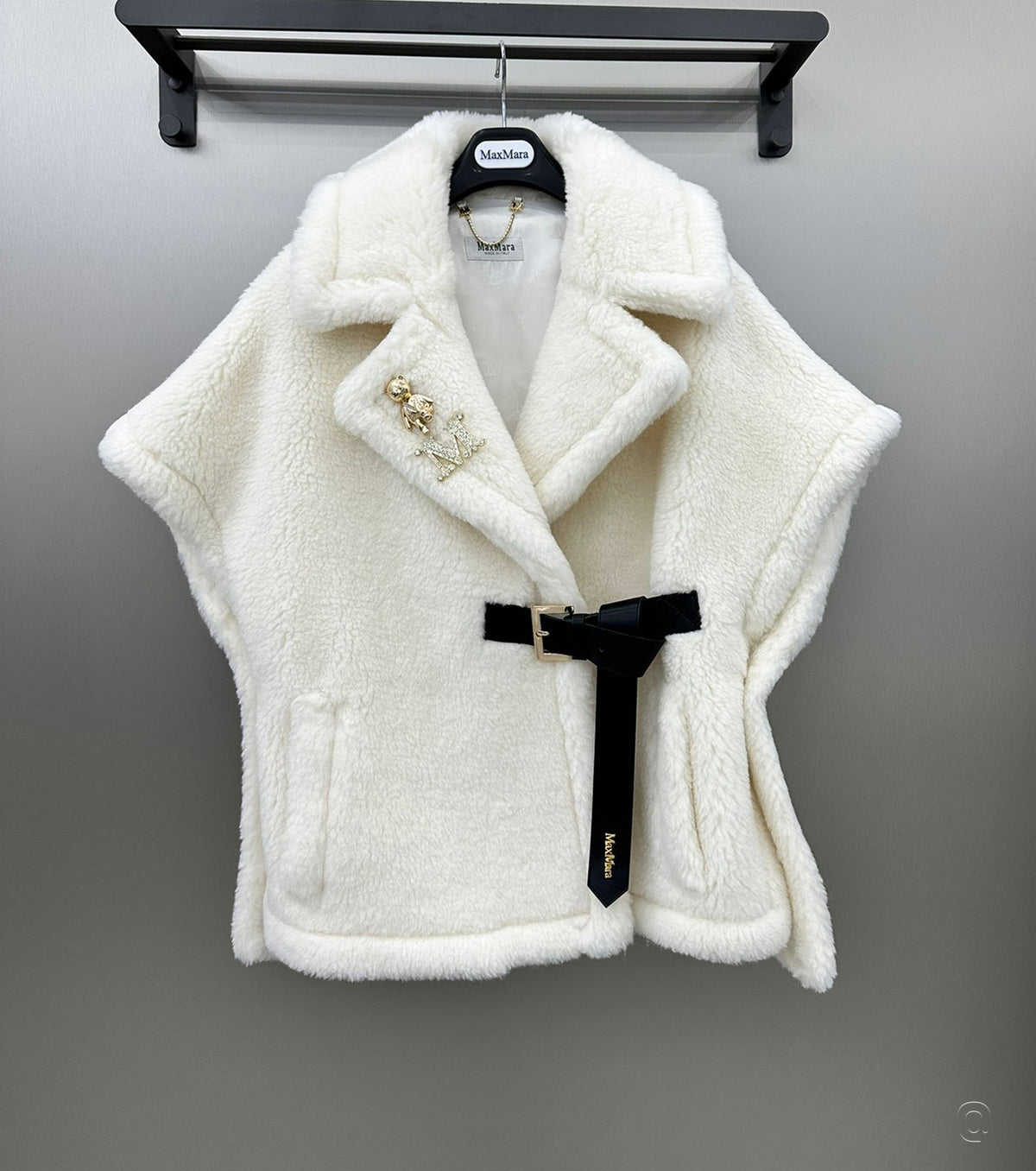 Women alpaca wool cape vest