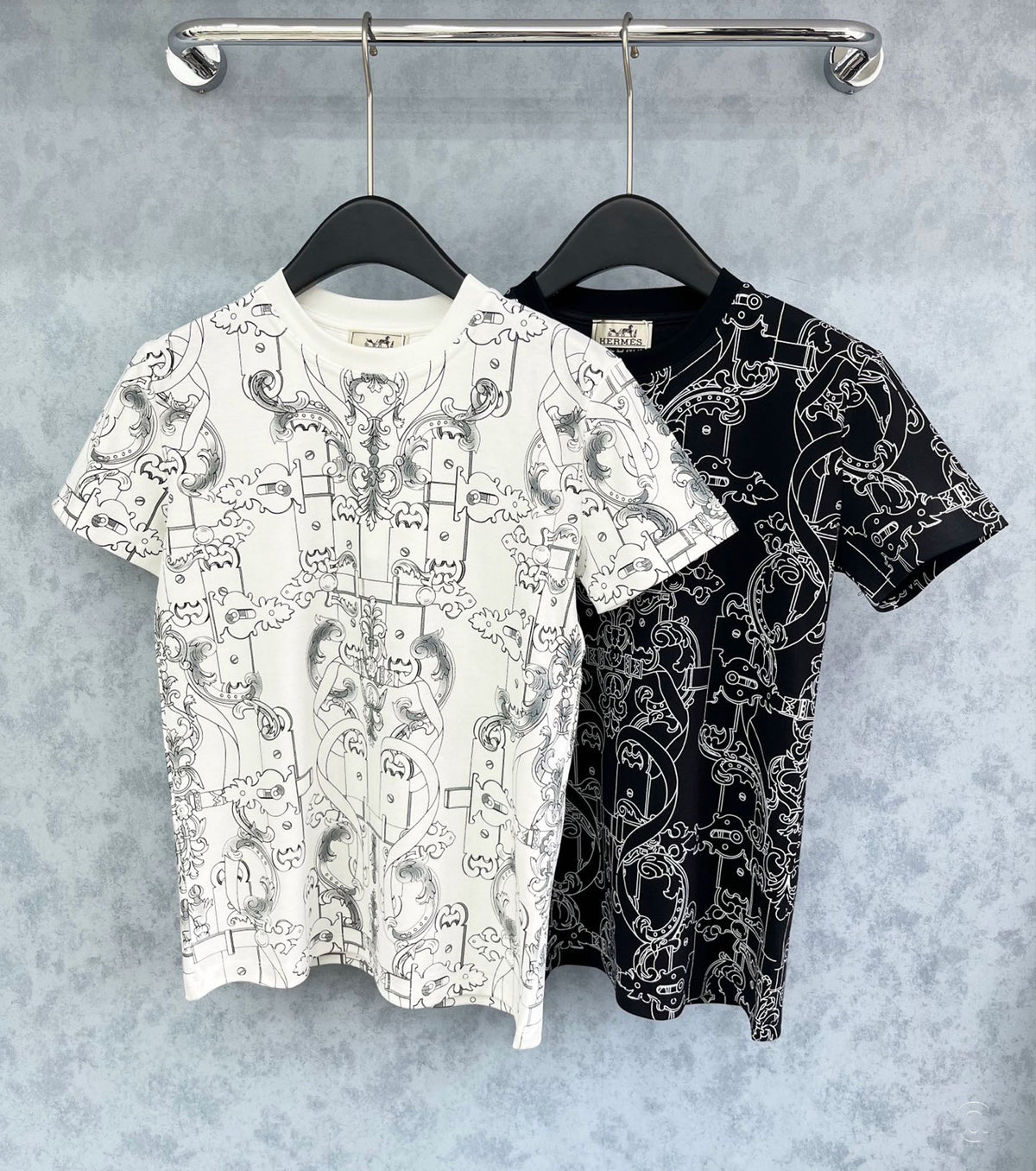 Права тениска "Ferronnerie Remix".