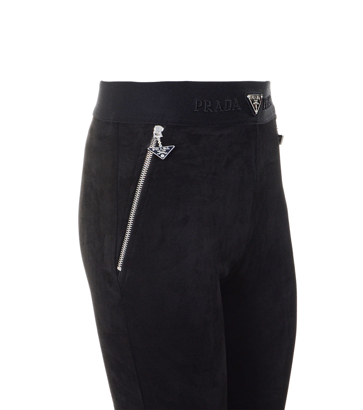 Дънки с разкроени крачоли