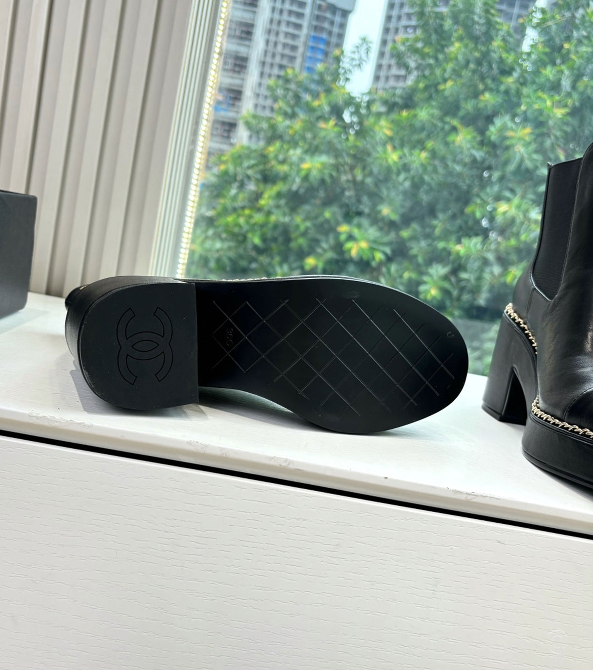 Кожени боти