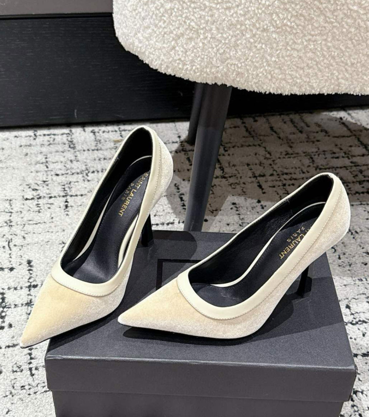 Велурени обувки на висок ток 