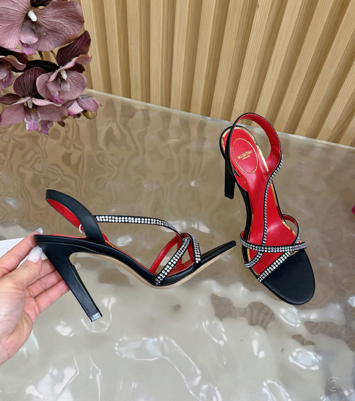 Dans Le Foyer crystal-embellished sandals