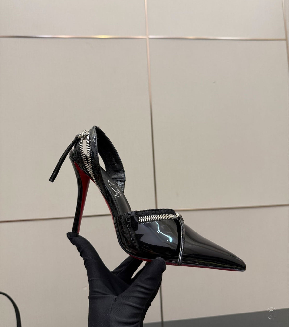 Leather slingback pumps