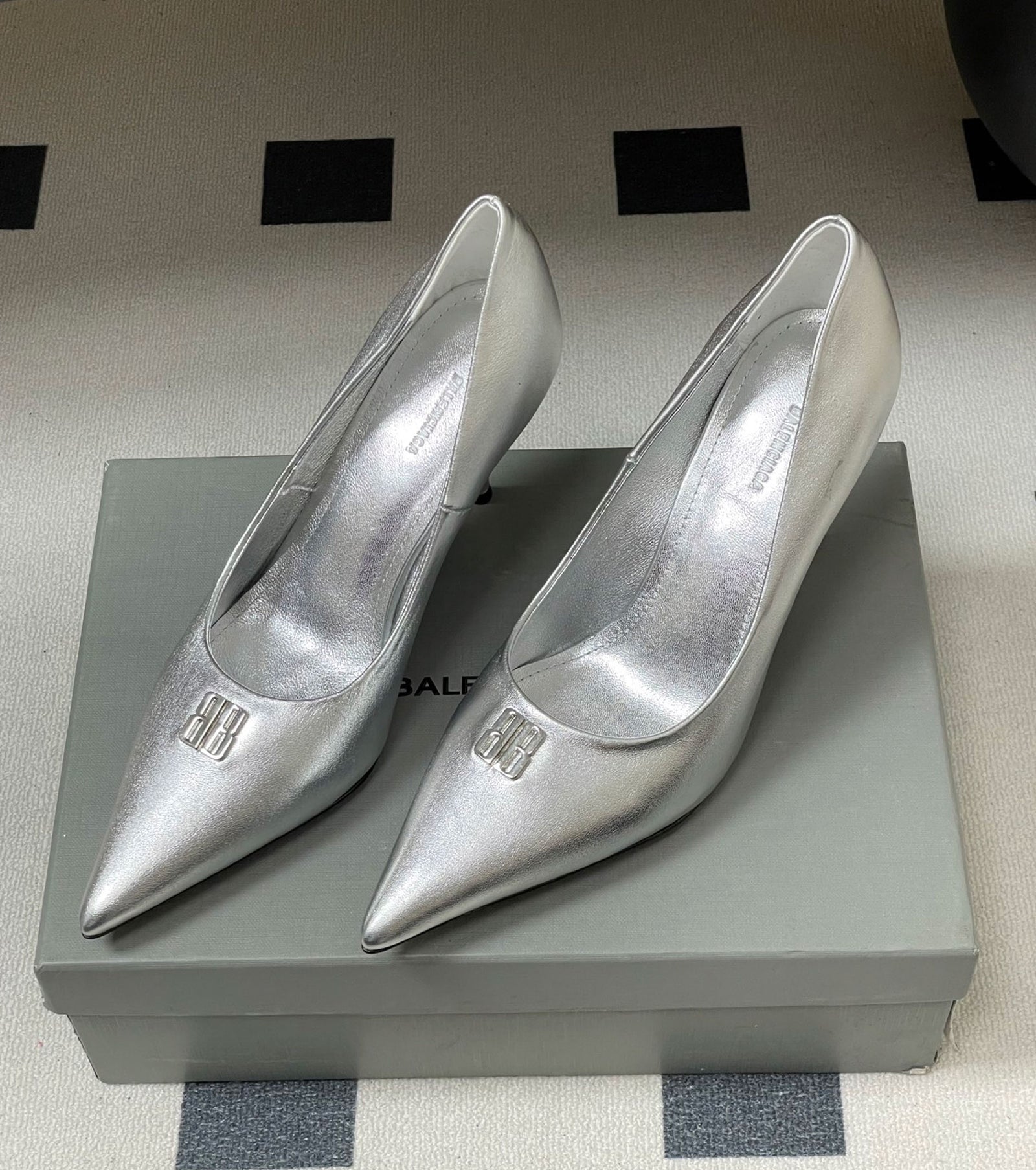 BB обувки на висок ток