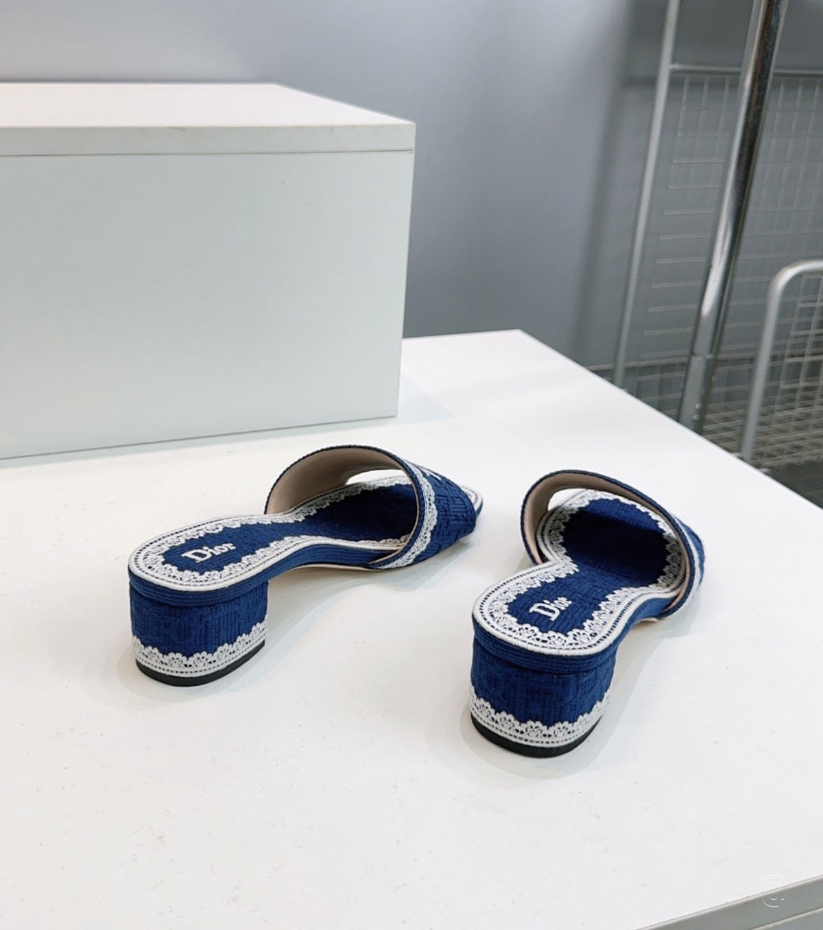 Dentelle Heeled Slide