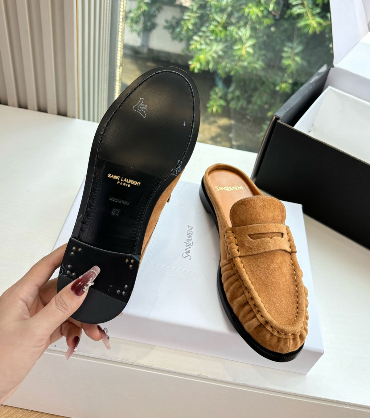 LE LOAFER mules