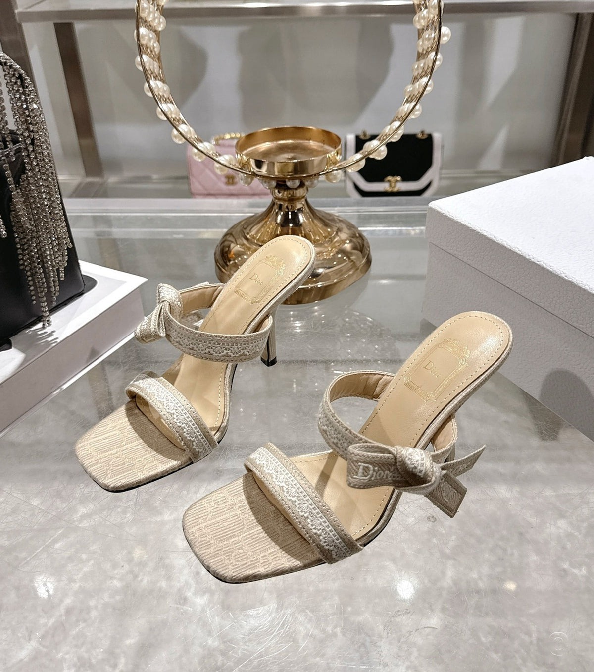 Heeled Sandal with Straps