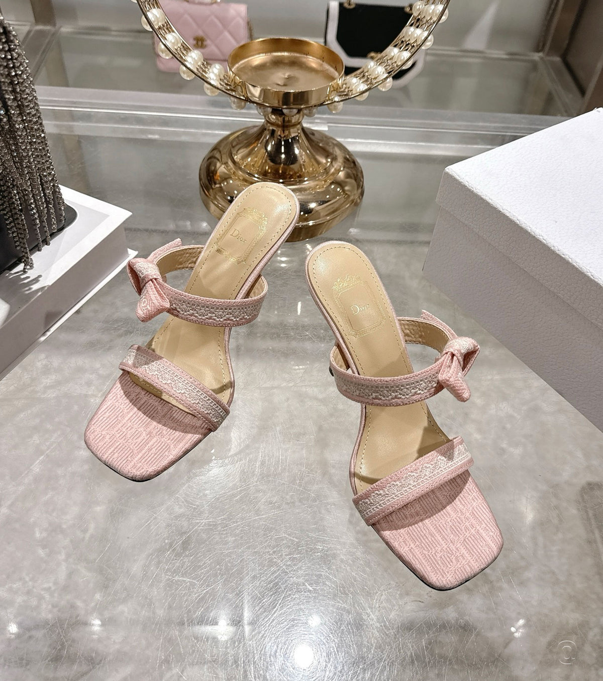 Heeled Sandal with Straps