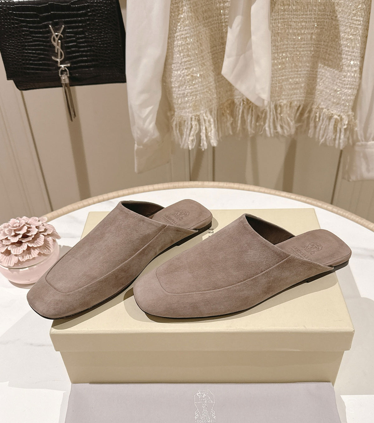 Calfskin slippers
