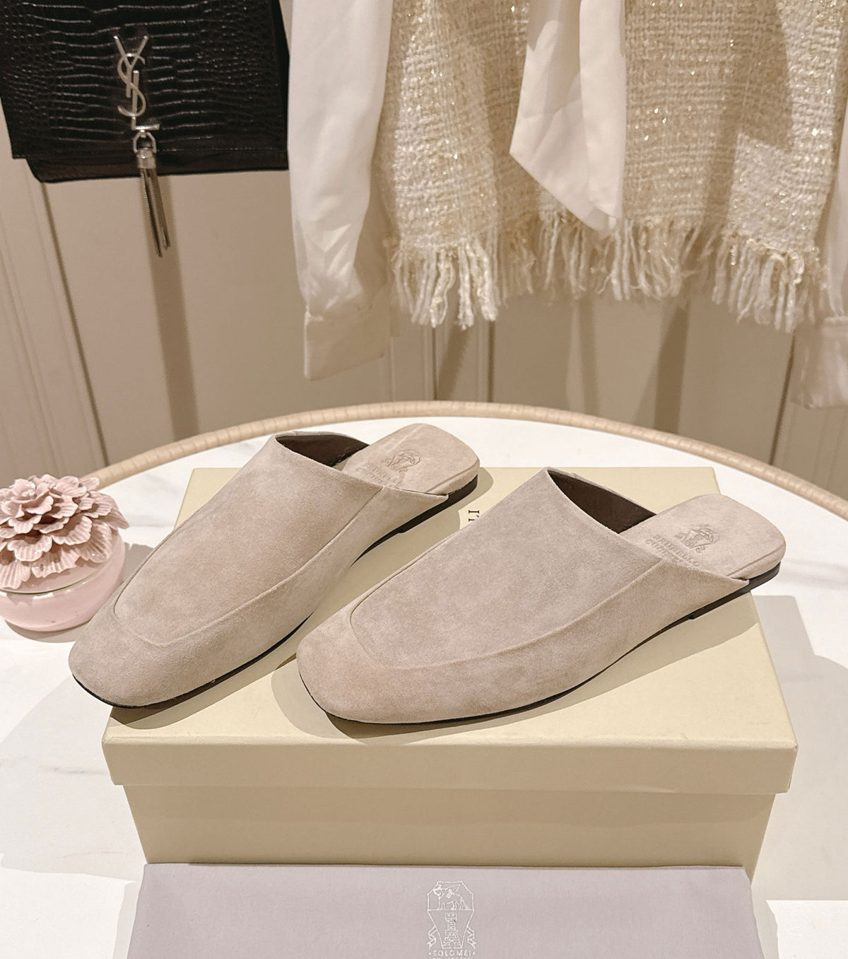 Calfskin slippers