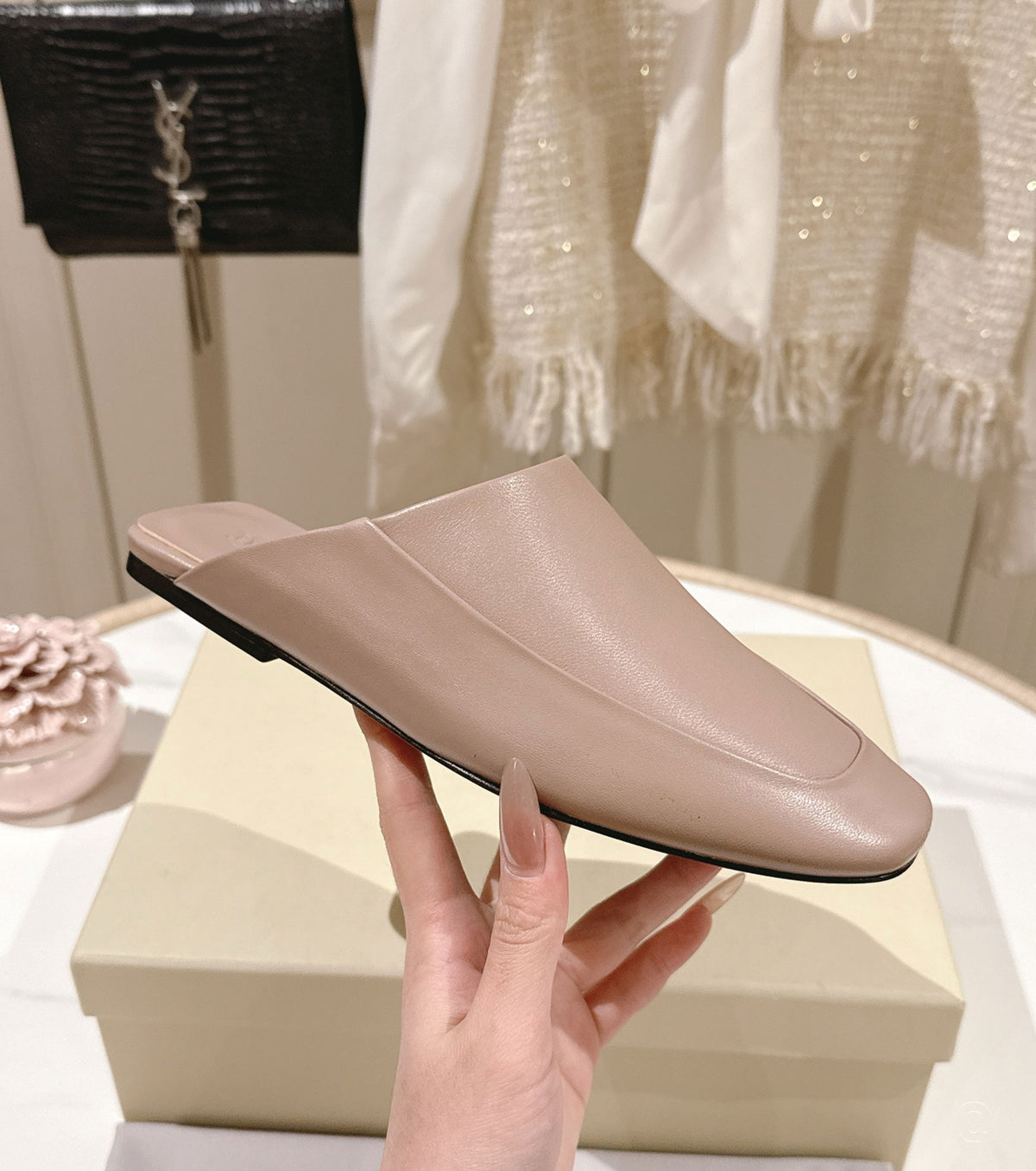 Calfskin slippers