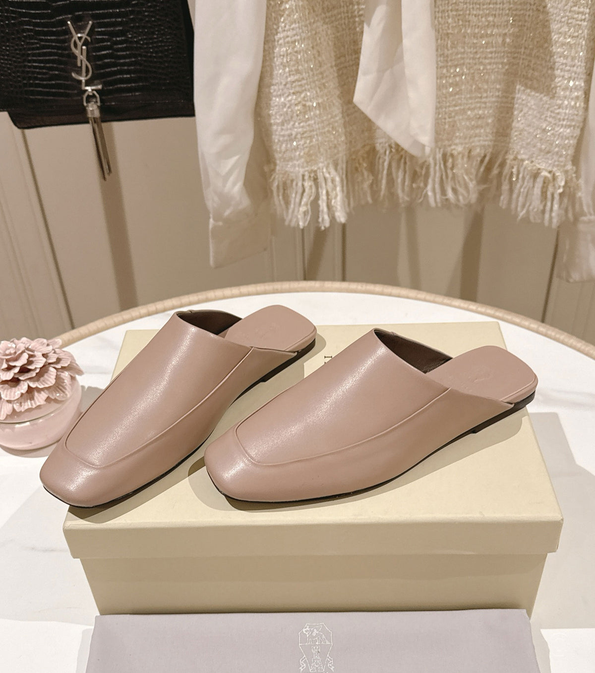 Calfskin slippers