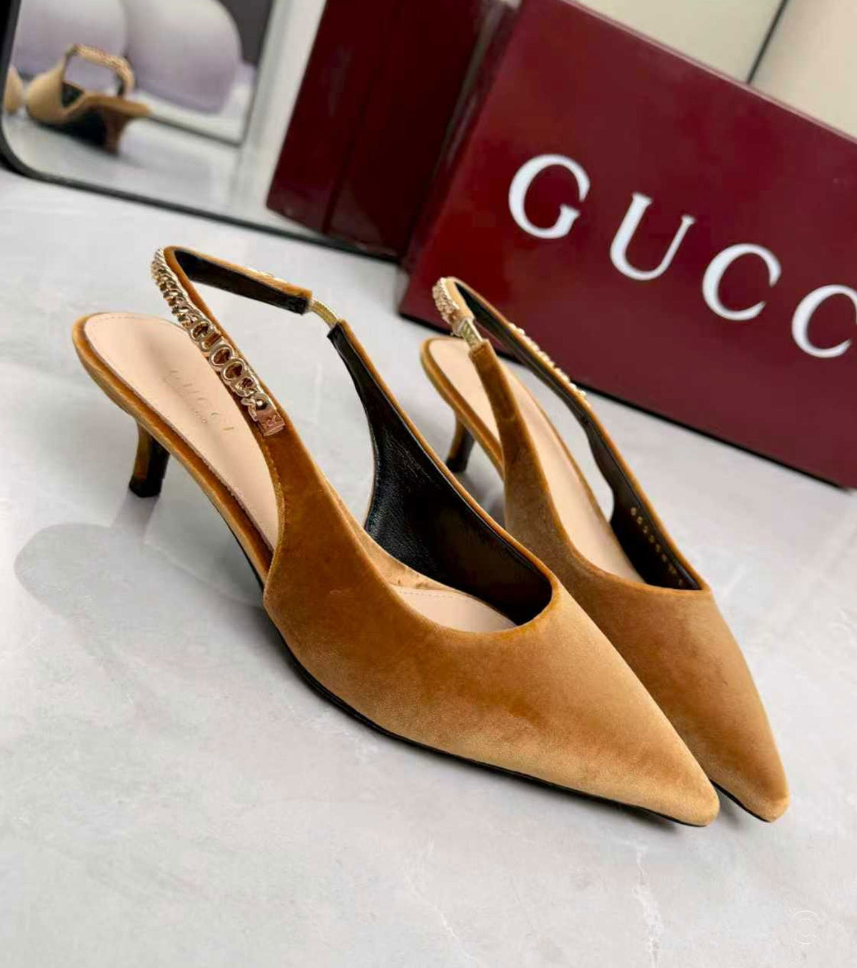 105mm Signoria chain strap pumps