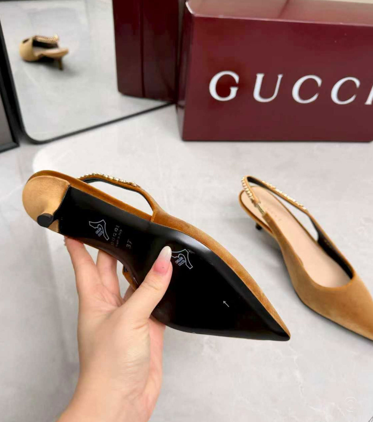 105mm Signoria chain strap pumps