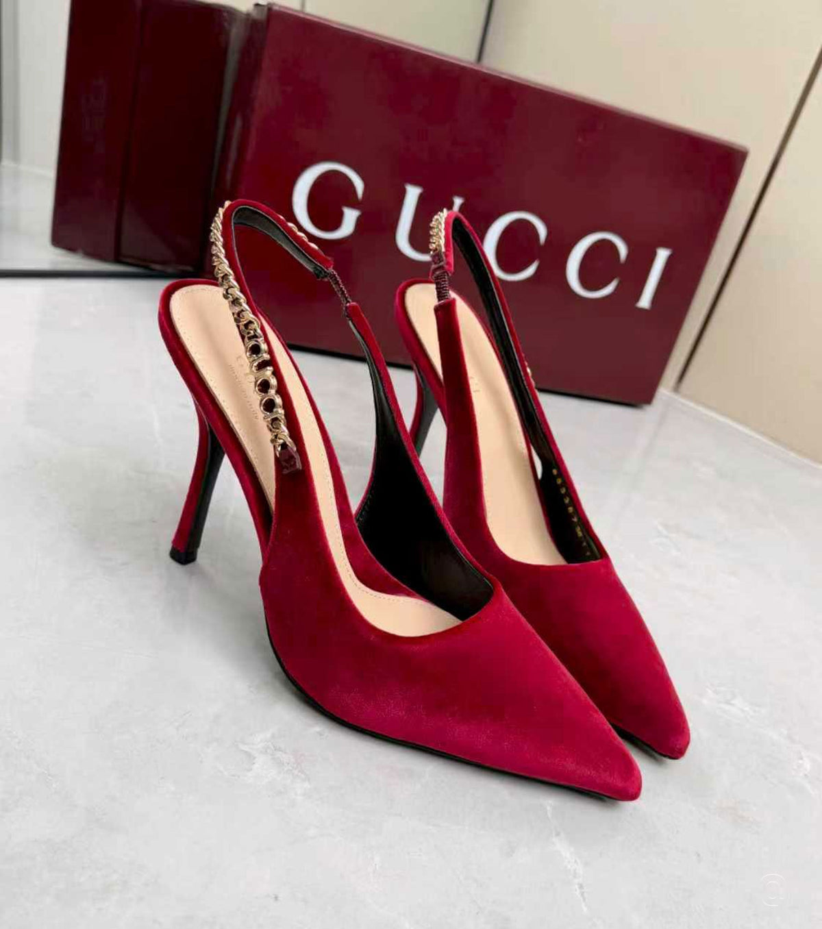 105mm Signoria chain strap pumps