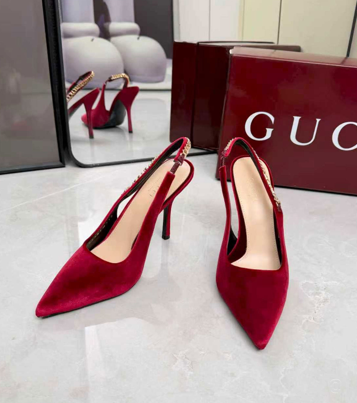 105mm Signoria chain strap pumps