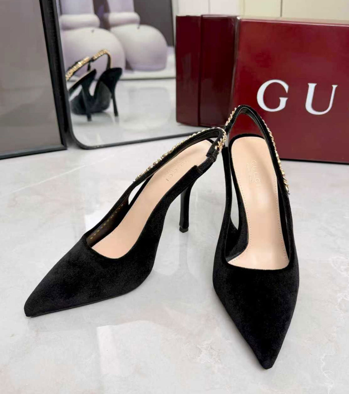 105mm Signoria chain strap pumps