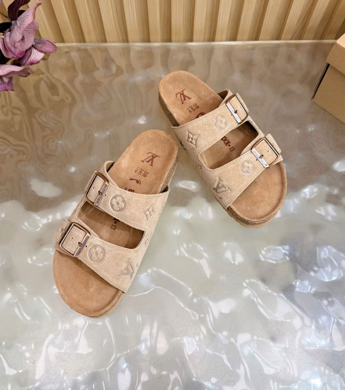 Buckle-strap sandals