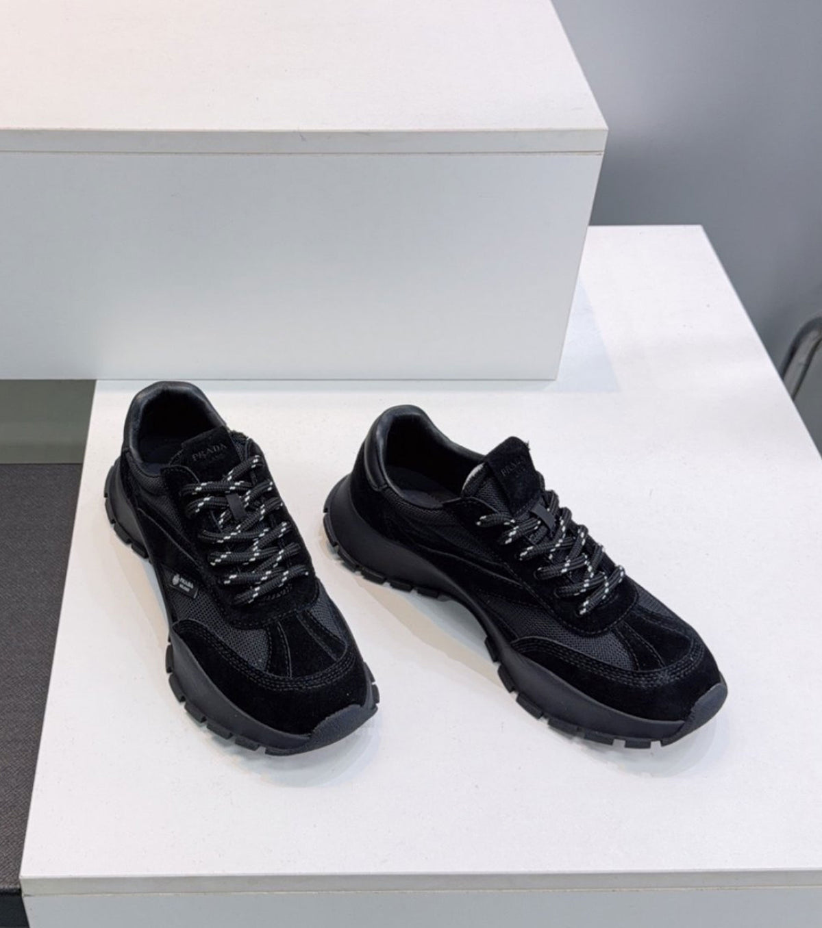 Leather sneakers