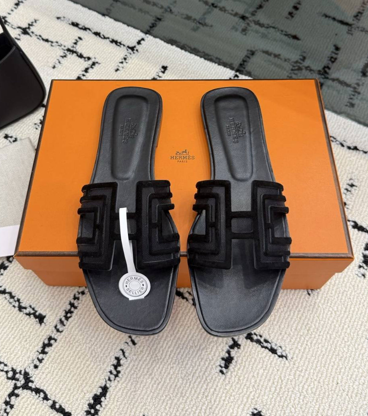 Oran sandal