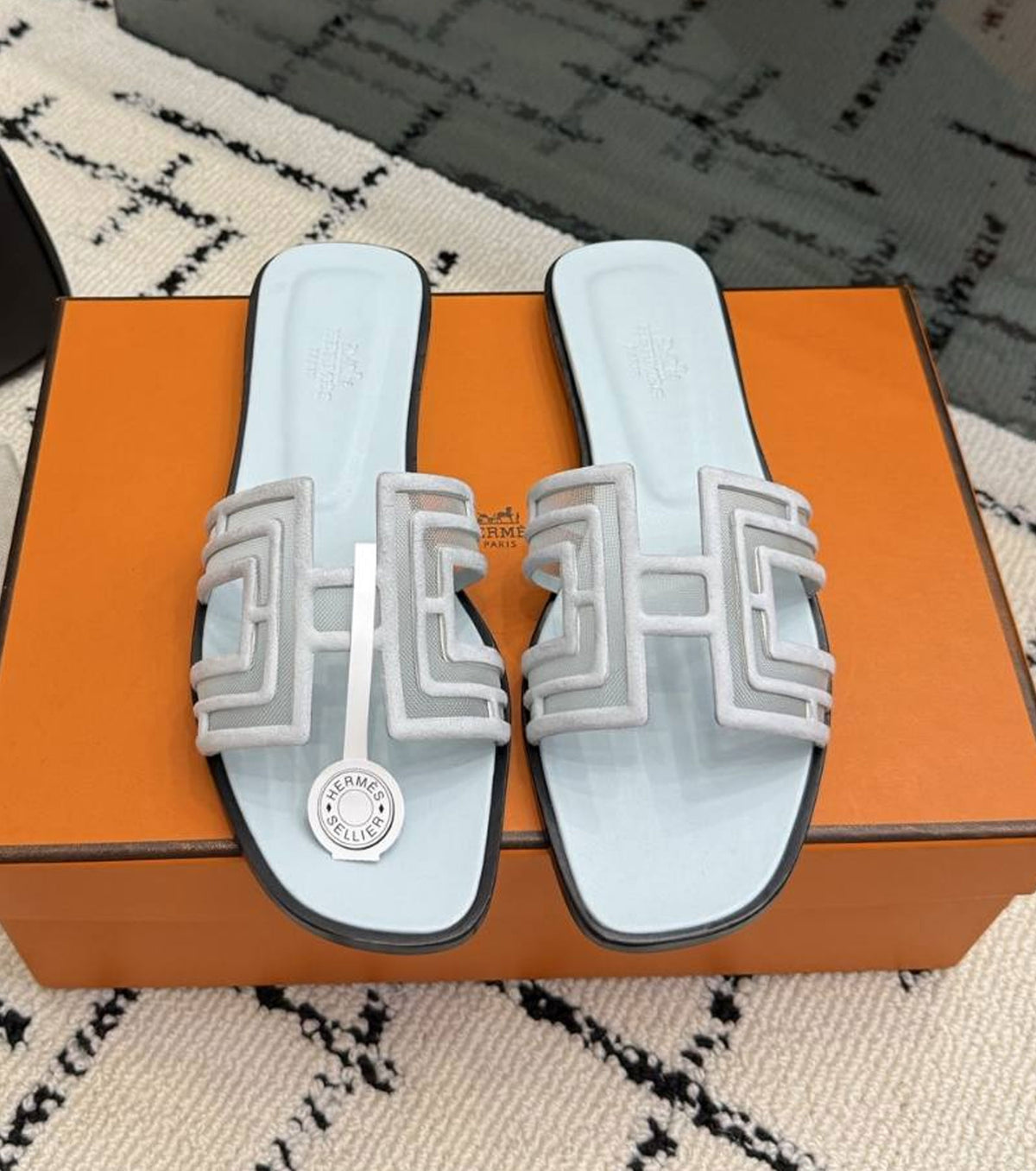 Oran sandal