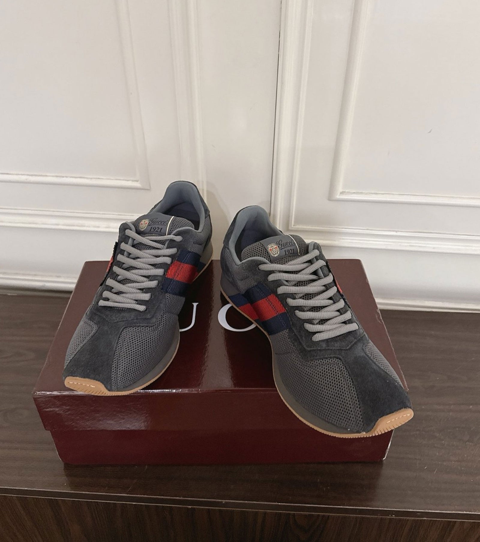 Tempo Sneakers