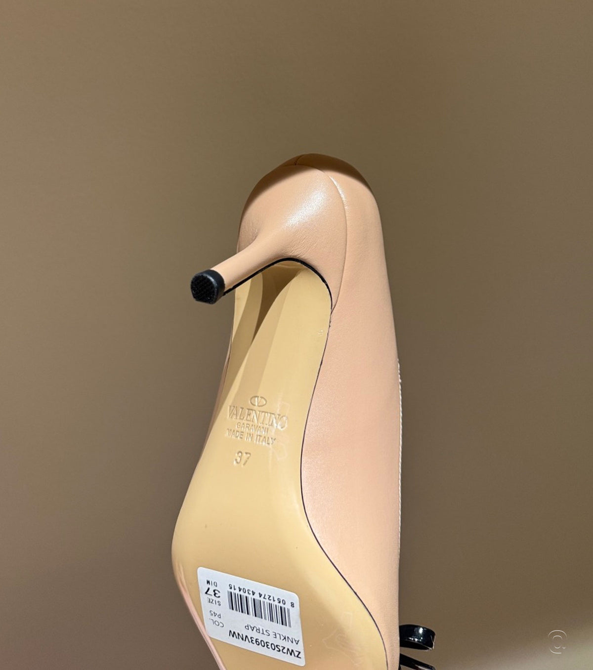 Обувки с висок ток