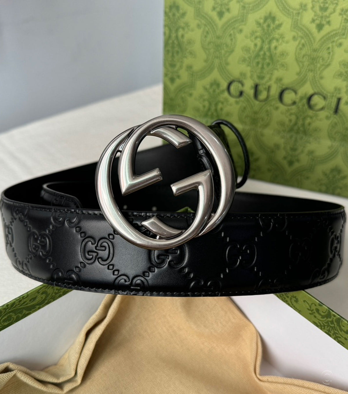 Belt with Interlocking G buckle