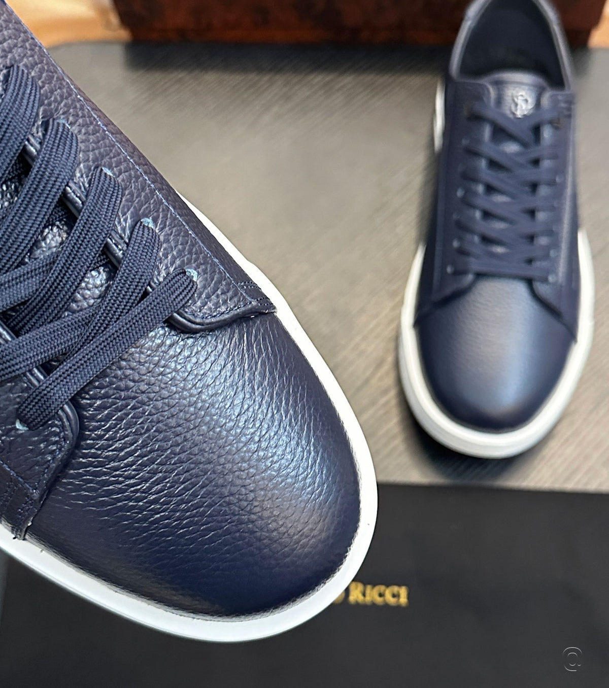 Кожени маратонки